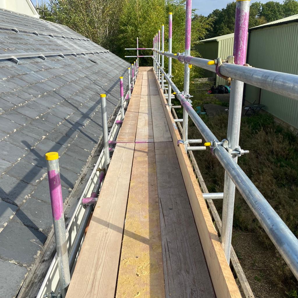 SUSSEX-SCAFFOLDING-EDGE-PROTECTION-HANDRAILS-WEST-SUSSEX